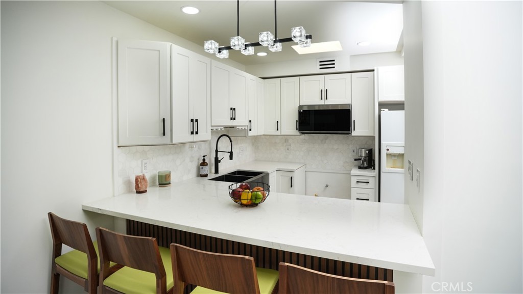 MLS #OC25261102 image #8