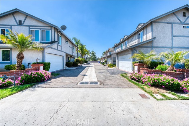 2811 Unicornio Street, Carlsbad, California 92009, 3 Bedrooms Bedrooms, ,3 BathroomsBathrooms,Residential,For Sale,Unicornio Street,OC24096610