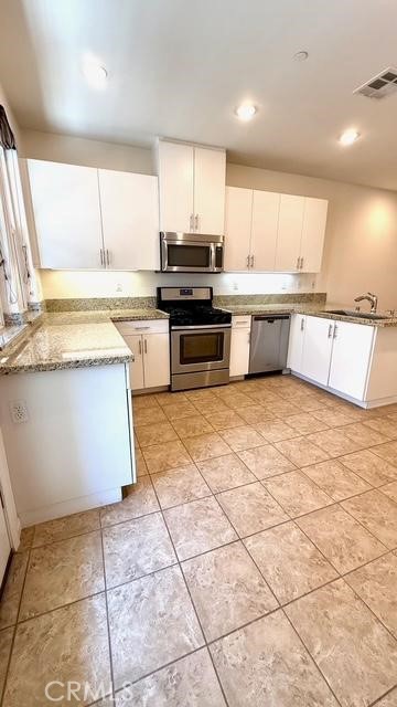 904 N Primrose Lane, Azusa CA: https://media.crmls.org/medias/2e4e5f1d-2e47-4d36-bd34-caa987694dae.jpg