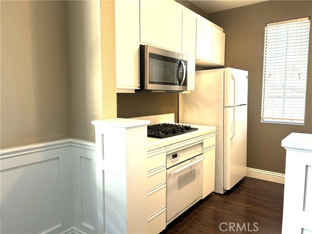 Detail Gallery Image 21 of 29 For 10824 Sabre Hill Dr, San Diego,  CA 92128 - 1 Beds | 1 Baths