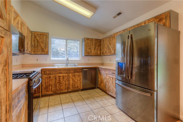 Detail Gallery Image 1 of 41 For 14777 Holmwood Dr, Magalia,  CA 95954 - 2 Beds | 2 Baths