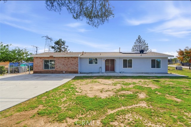 Detail Gallery Image 4 of 43 For 14789 Kimball, Hesperia,  CA 92345 - 3 Beds | 2 Baths