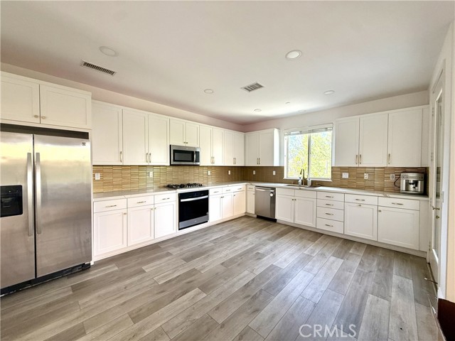 Detail Gallery Image 12 of 27 For 67 Fuchsia, Lake Forest,  CA 92630 - 3 Beds | 2/1 Baths