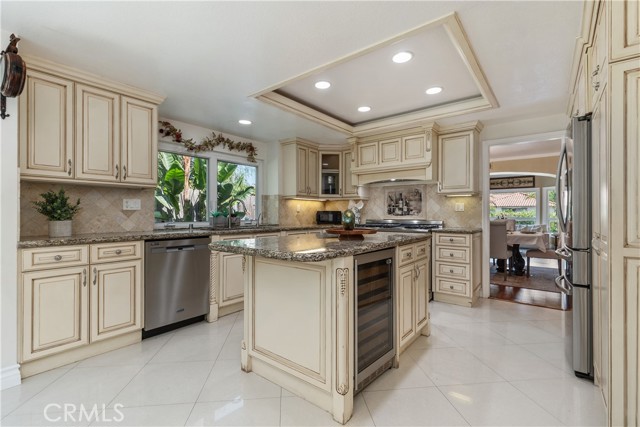 8 Rancho Laguna Dr., Pomona CA: https://media.crmls.org/medias/2e4f5ce3-dfad-4a8f-b081-6e66a2015f07.jpg