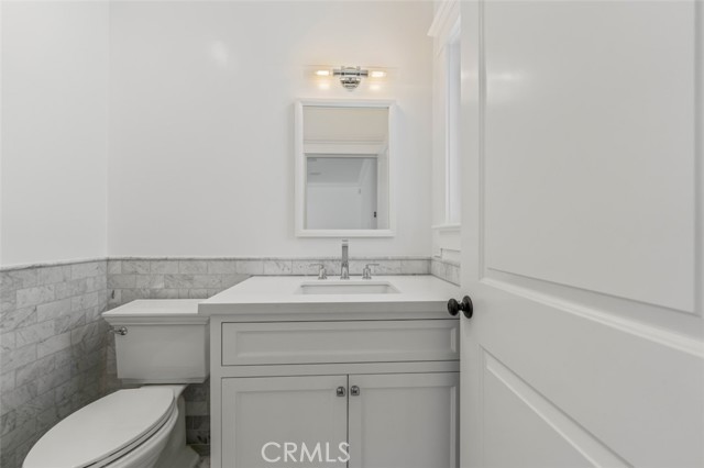 Detail Gallery Image 48 of 59 For 20701 Dumont St, Woodland Hills,  CA 91364 - 8 Beds | 9 Baths