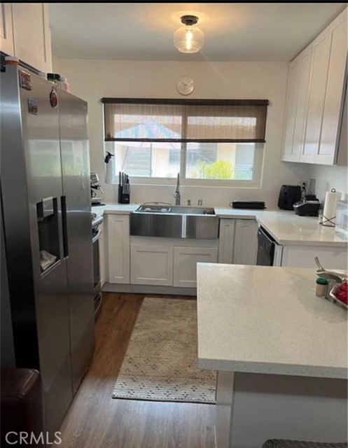 Detail Gallery Image 10 of 19 For 5232 Corteen Pl #7,  Valley Village,  CA 91607 - 2 Beds | 2 Baths