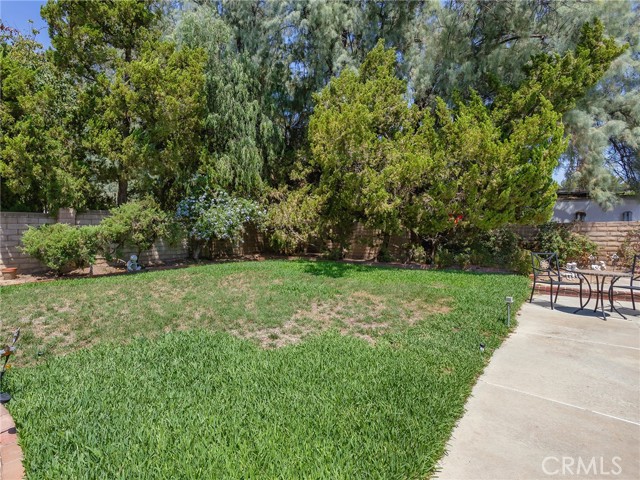 10634 Deering Avenue photo 45