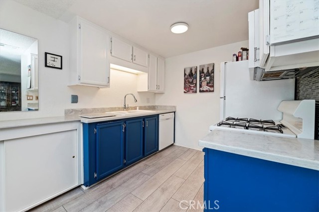 Detail Gallery Image 13 of 33 For 1000 Central Ave #25,  Riverside,  CA 92507 - 2 Beds | 2 Baths