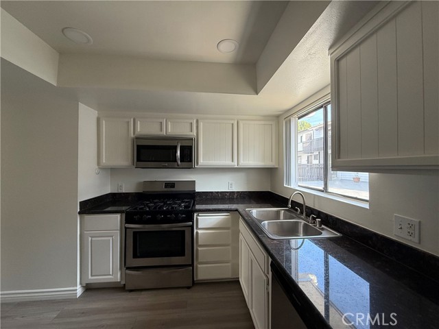 Detail Gallery Image 10 of 26 For 5250 Colodny Dr #22,  Agoura Hills,  CA 91301 - 1 Beds | 1/1 Baths