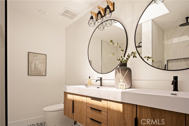 Detail Gallery Image 22 of 44 For 3219 Laurel Canyon Bld, Studio City,  CA 91604 - 4 Beds | 2/1 Baths