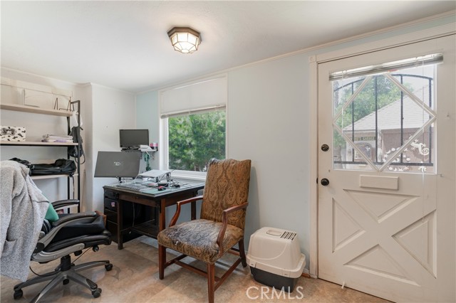 Detail Gallery Image 15 of 33 For 2707 Windsor Ave, Altadena,  CA 91001 - 2 Beds | 2 Baths