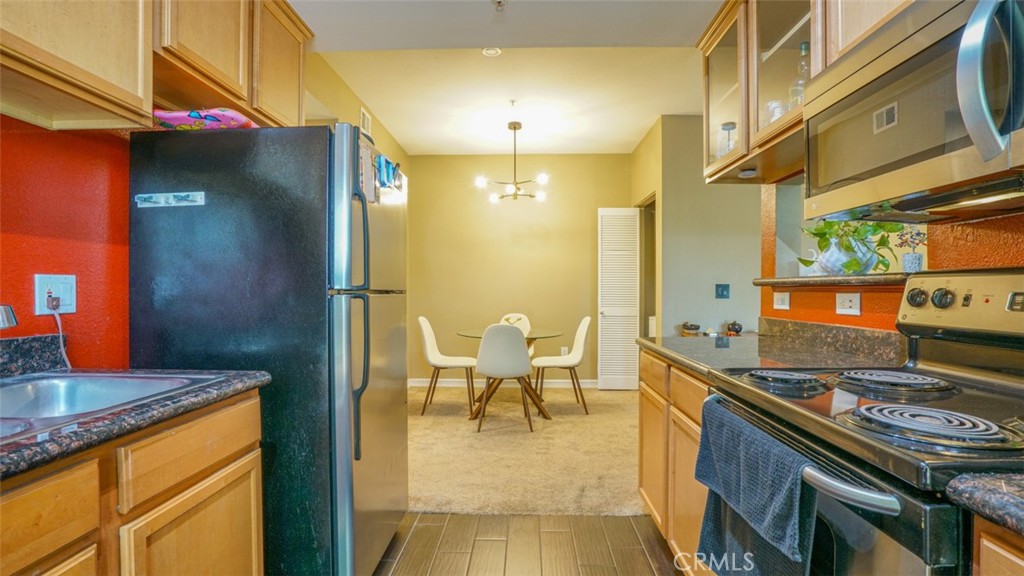 MLS #OC25159060 img 15