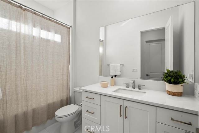 27246 Bush Mallow Court, Valencia CA: https://media.crmls.org/medias/2e52e49c-c6fb-4798-bcba-c066719cdaac.jpg