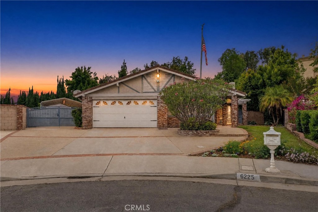 6225 Cliff Court