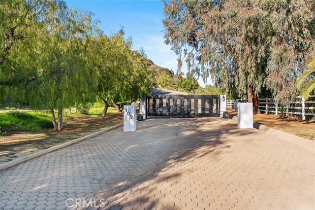 Detail Gallery Image 5 of 57 For 109 Buckskin Rd, Bell Canyon,  CA 91307 - 5 Beds | 5/1 Baths