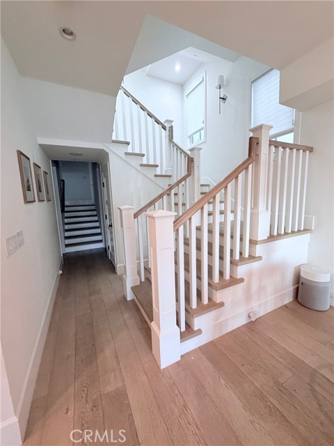 Detail Gallery Image 8 of 11 For 514 Fernleaf, Corona Del Mar,  CA 92625 - 3 Beds | 3 Baths