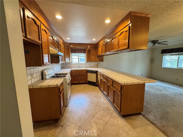 Detail Gallery Image 6 of 18 For 405 S Bluff, Montebello,  CA 90640 - 3 Beds | 2 Baths