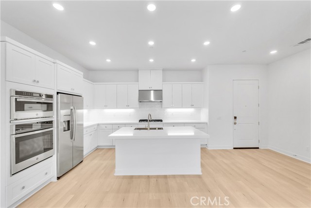 Detail Gallery Image 6 of 22 For 165 Baluster, Irvine,  CA 92618 - 1 Beds | 1 Baths