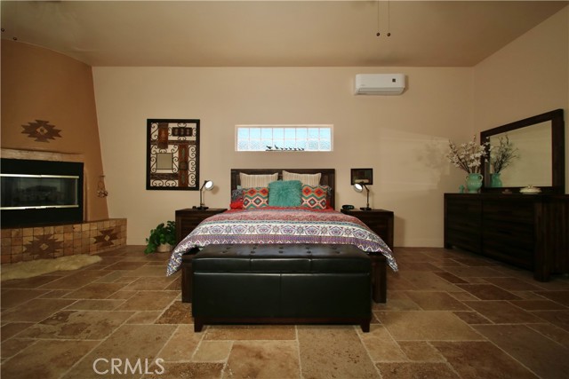 7125 Sunny Vista Road, Joshua Tree CA: https://media.crmls.org/medias/2e543d04-a4c4-4eab-a611-5e23ce6a385d.jpg