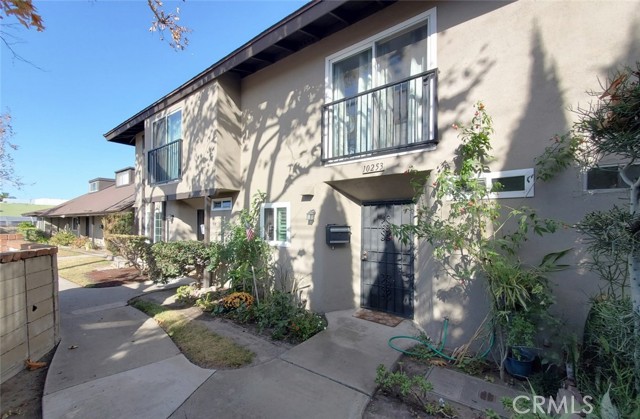 Detail Gallery Image 2 of 25 For 10253 Westminster Ave, Garden Grove,  CA 92843 - 2 Beds | 2/1 Baths