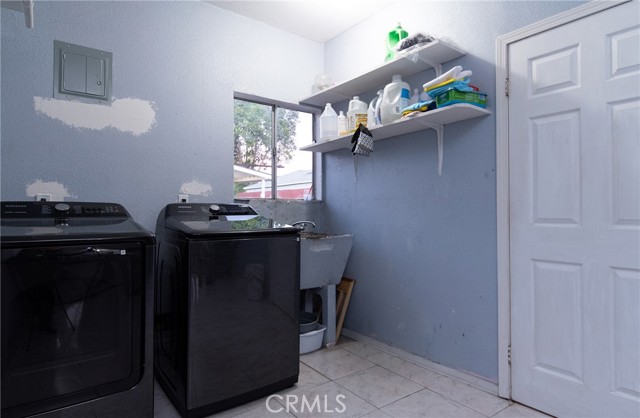 Detail Gallery Image 22 of 27 For 3980 Platt, Lynwood,  CA 90262 - 4 Beds | 2 Baths