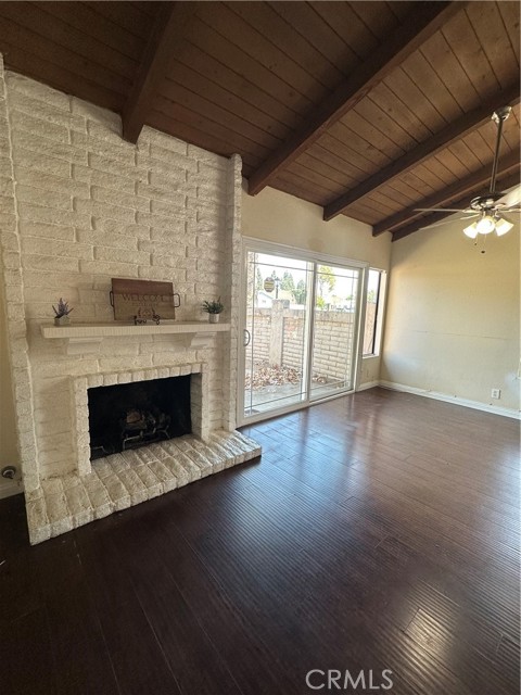 Detail Gallery Image 4 of 5 For 2516 N Tustin Ave a,  Santa Ana,  CA 92705 - 2 Beds | 2 Baths