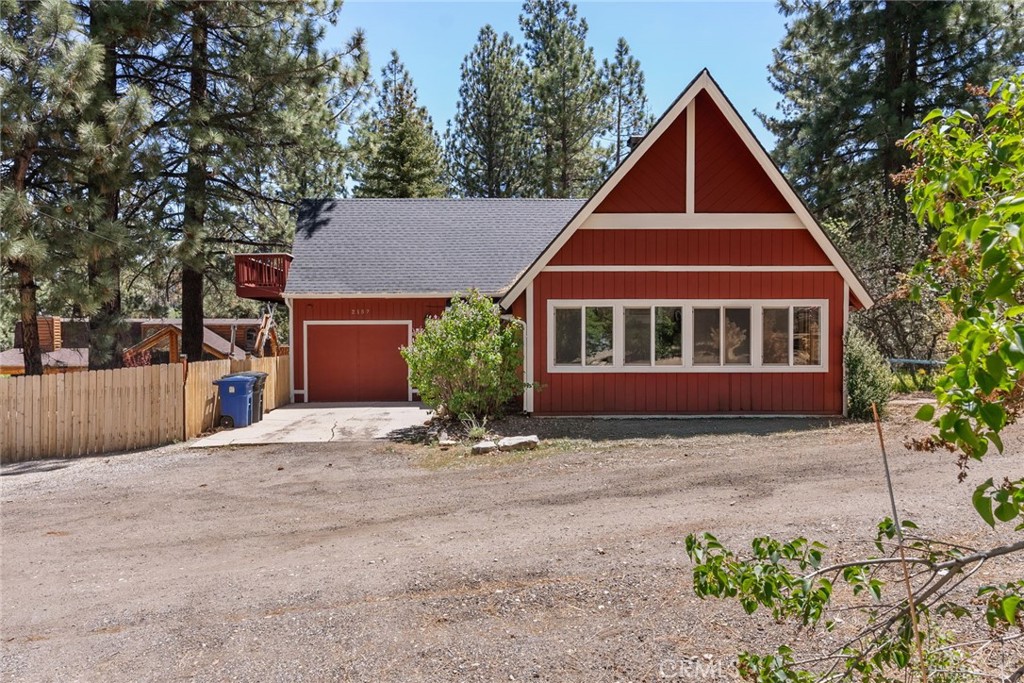 2157 Mariposa Lane