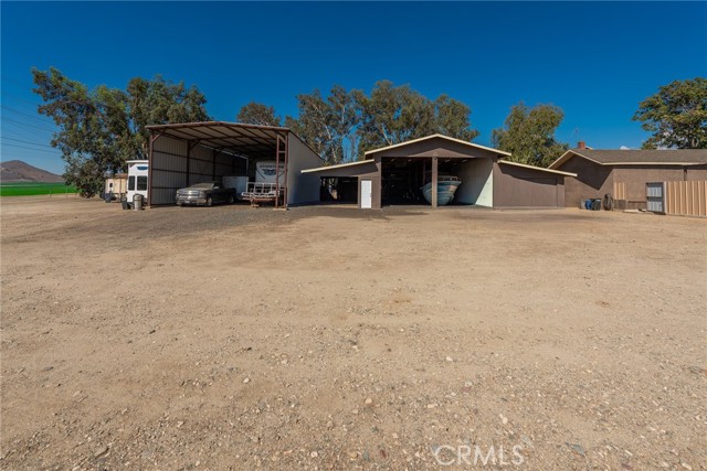 19585 Jurupa Avenue, Bloomington CA: https://media.crmls.org/medias/2e56e449-f986-476d-9f48-010534822d71.jpg