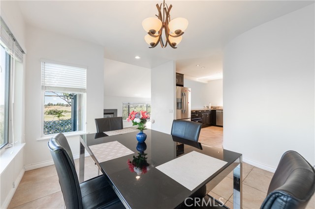Detail Gallery Image 14 of 29 For 8665 Valley Circle Bld, West Hills,  CA 91304 - 3 Beds | 2/1 Baths