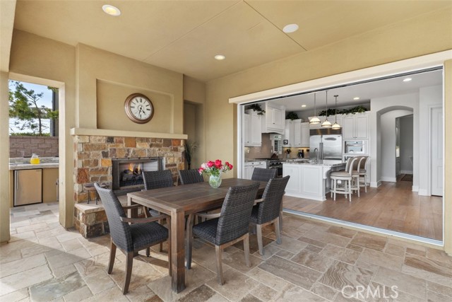 4762 Oceanridge Drive, Huntington Beach CA: https://media.crmls.org/medias/2e573afc-a577-4802-8a78-35917861ab03.jpg