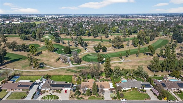 Detail Gallery Image 5 of 74 For 5867 E Club View, Fresno,  CA 93727 - 4 Beds | 2/1 Baths