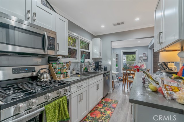 11938 Exposition Boulevard, Los Angeles CA: https://media.crmls.org/medias/2e579175-f00d-4690-a8ac-befd9f2d666a.jpg