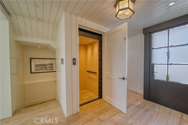 2407 Manhattan Ave, Manhattan Beach CA: https://media.crmls.org/medias/2e579c8d-d3f3-4683-9c09-85ac829fa1ac.jpg