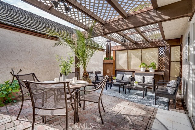 2007 Delaware Street, Huntington Beach CA: https://media.crmls.org/medias/2e58042f-d3e1-4267-94a1-7485c505f676.jpg