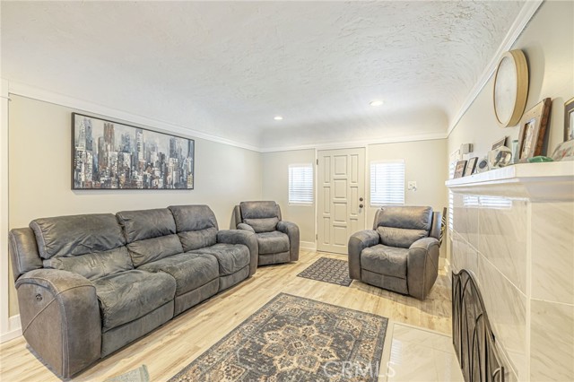 Detail Gallery Image 7 of 42 For 2548 E Washington St, Carson,  CA 90810 - 2 Beds | 1 Baths