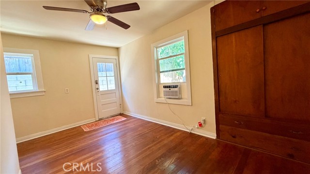 Detail Gallery Image 8 of 24 For 843 Laveta Ter, Echo Park,  CA 90026 - 4 Beds | 2 Baths