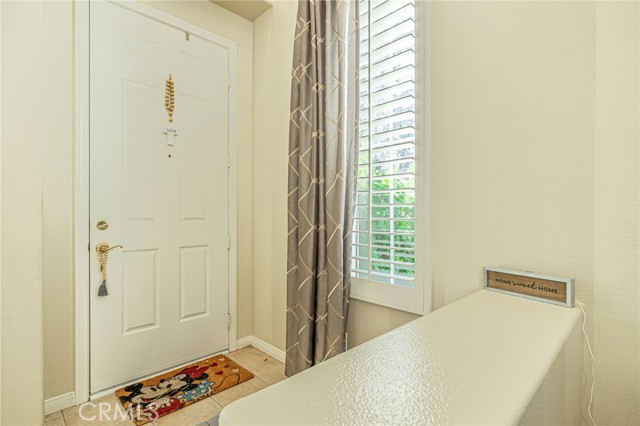 Detail Gallery Image 8 of 59 For 24345 Caladium, Valencia,  CA 91354 - 3 Beds | 2/1 Baths