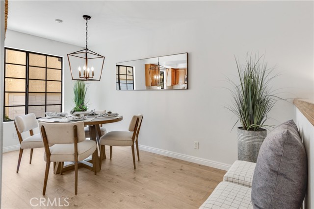 Detail Gallery Image 7 of 28 For 2008 Mathews Ave #C,  Redondo Beach,  CA 90278 - 3 Beds | 2/1 Baths