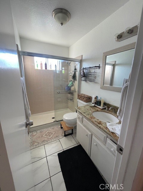 Detail Gallery Image 8 of 9 For 18229 Burin, Redondo Beach,  CA 90278 - 3 Beds | 2/1 Baths