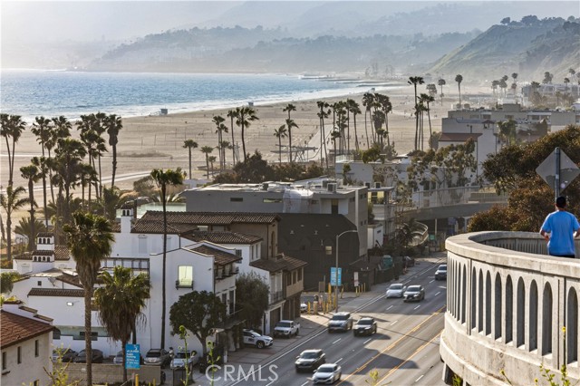 Detail Gallery Image 58 of 67 For 101 California Ave #301,  Santa Monica,  CA 90403 - 2 Beds | 2 Baths