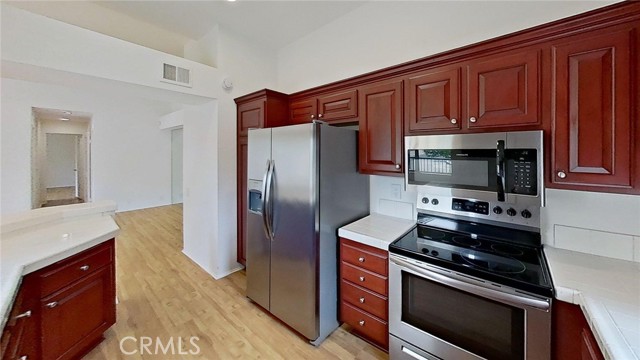 Detail Gallery Image 11 of 27 For 137 Corsica Dr, Newport Beach,  CA 92660 - 2 Beds | 1 Baths
