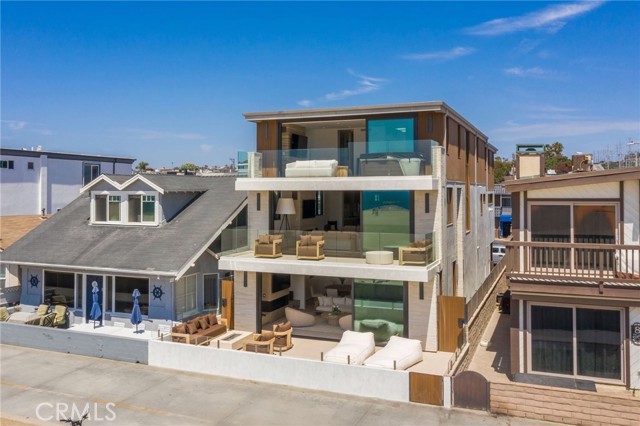 Detail Gallery Image 3 of 75 For 12 the Strand, Hermosa Beach,  CA 90254 - 4 Beds | 5 Baths