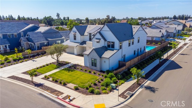 1734 Lester Avenue, Clovis CA: https://media.crmls.org/medias/2e5be394-42d1-4398-8952-0afad31b26eb.jpg