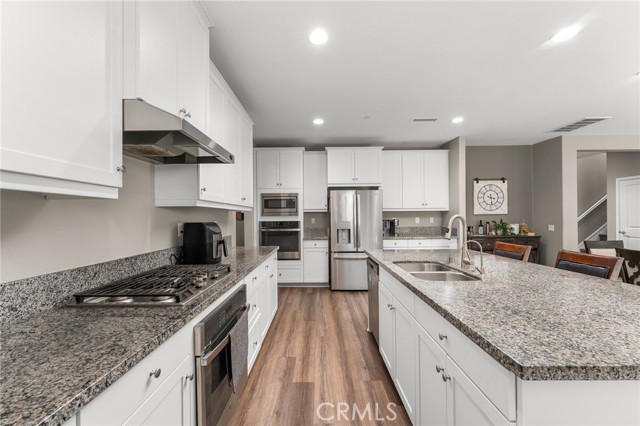 Detail Gallery Image 8 of 45 For 36635 Cordoba Trl, Beaumont,  CA 92223 - 5 Beds | 3 Baths