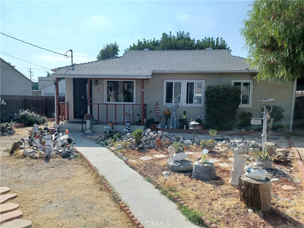 8061 Troost Avenue, North Hollywood, CA 91605
