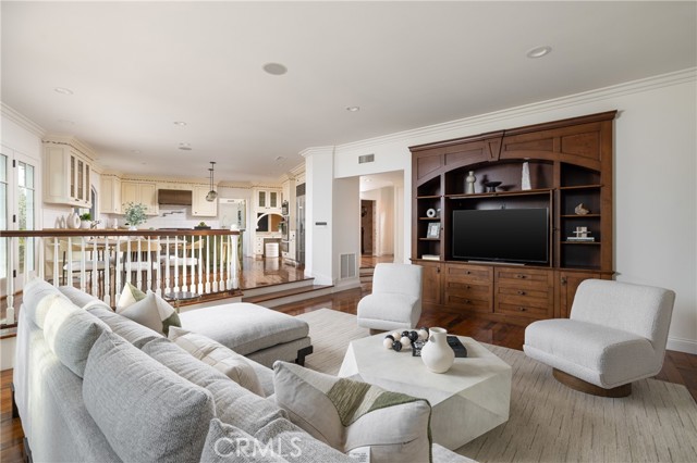 Detail Gallery Image 24 of 55 For 3 Cypress Point Ln, Newport Beach,  CA 92660 - 4 Beds | 4/1 Baths