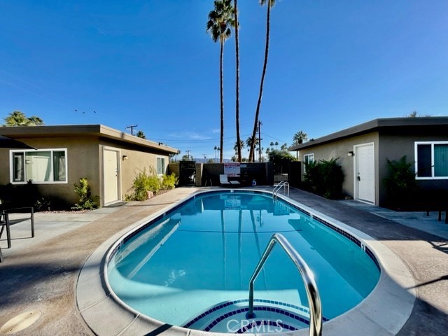 45421 Sunset Lane, Palm Desert CA: https://media.crmls.org/medias/2e5d6de8-b233-4c91-82e0-de44c0897379.jpg