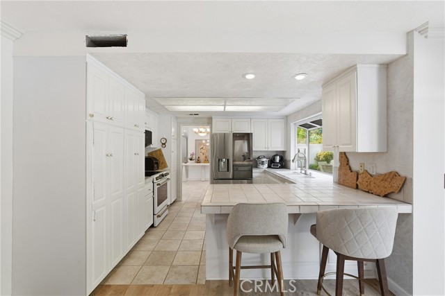 Image 9 of 32 For 22443 Robin Oaks