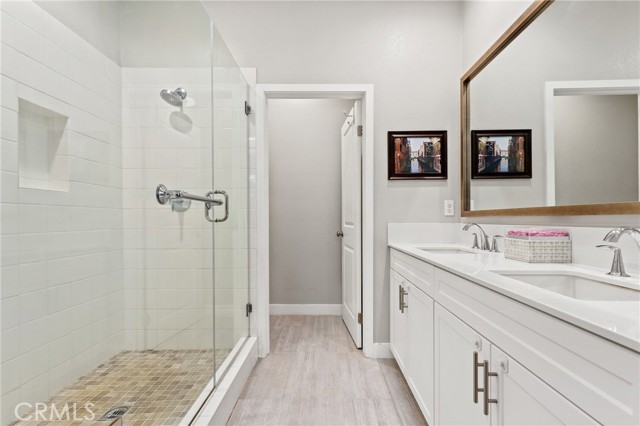 649 W Foothill Boulevard, Glendora CA: https://media.crmls.org/medias/2e5df146-981a-4915-b34a-255ed7d25145.jpg