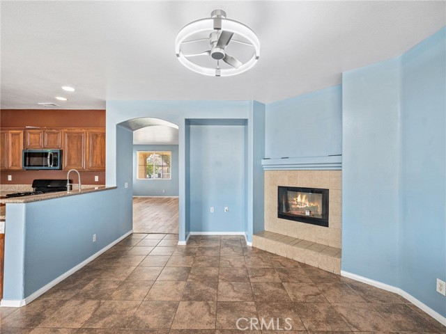 Detail Gallery Image 9 of 45 For 14400 Jeremiah, Adelanto,  CA 92301 - 5 Beds | 2 Baths